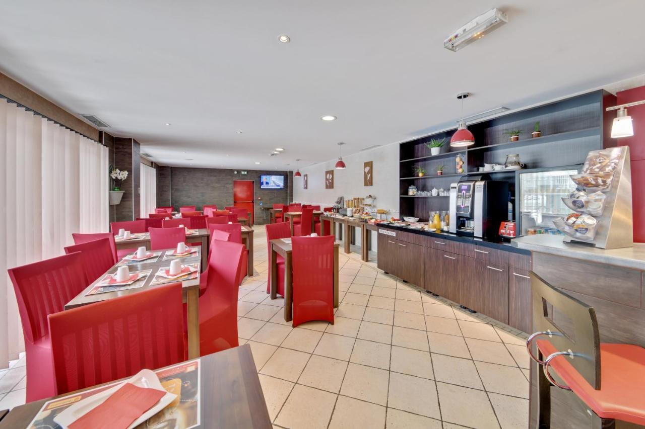 Hotel Paris Pacific: Metro-adjacent Near Orly Airport